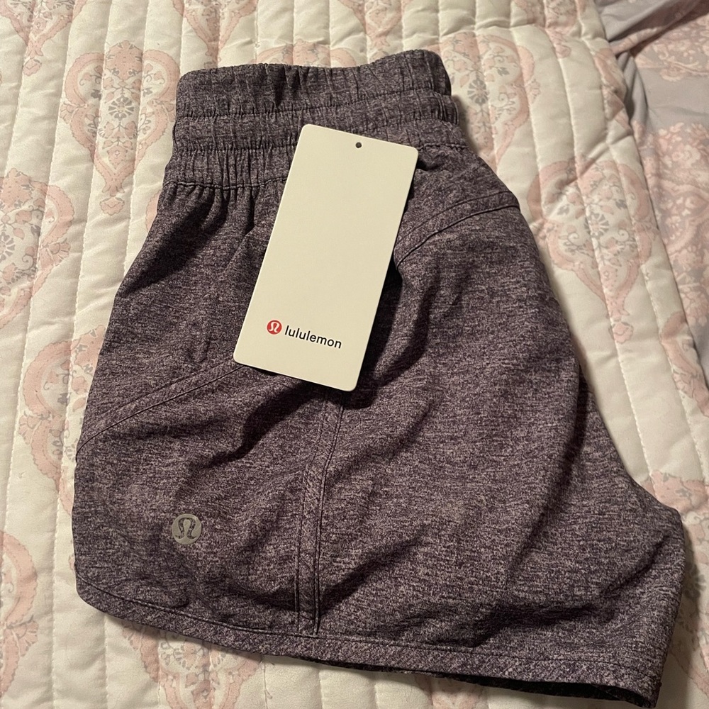 Lululemon LR tracker short 4”
